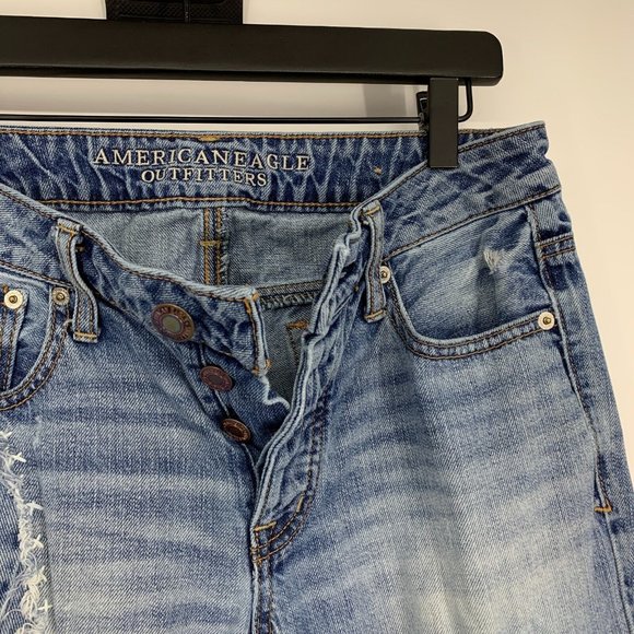 American Eagle Jeans Boy Crop Button Fly Blue Distressed Denim - Picture 3 of 12